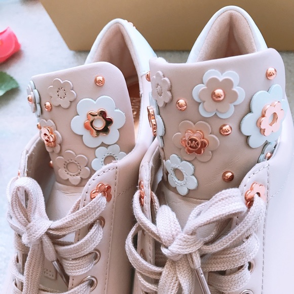 Michael Kors Shoes - Picture 4 of 8